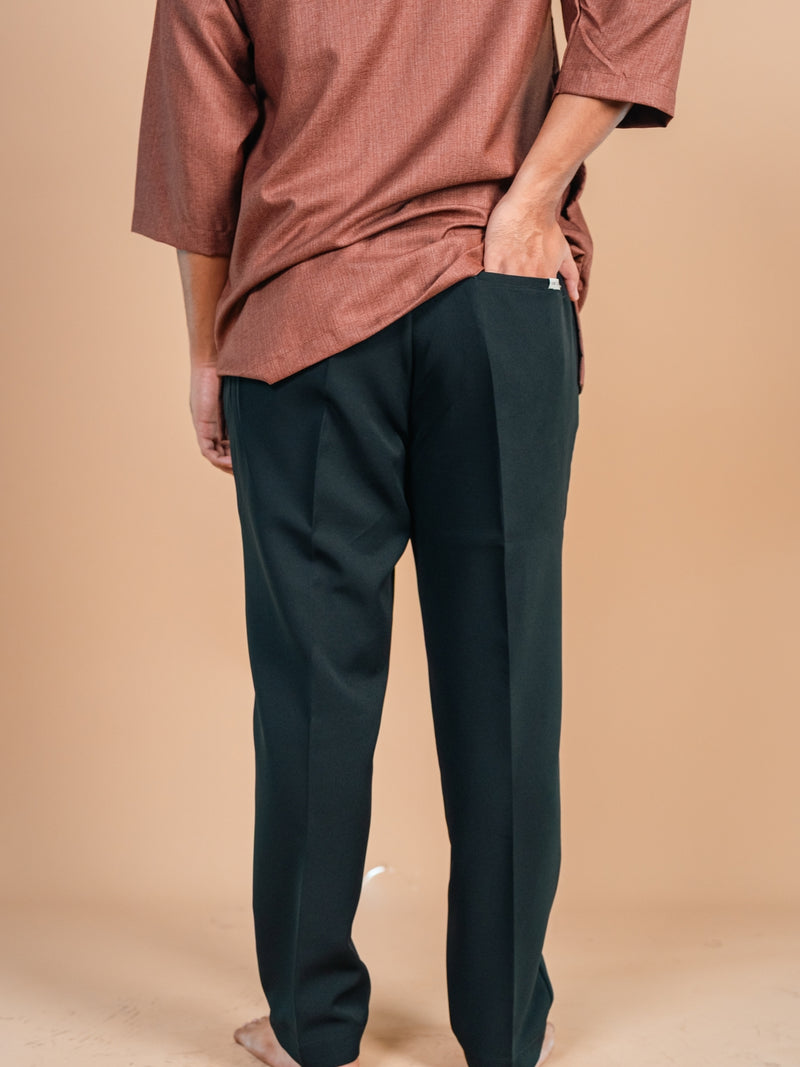 Slack Tapered Fit - White