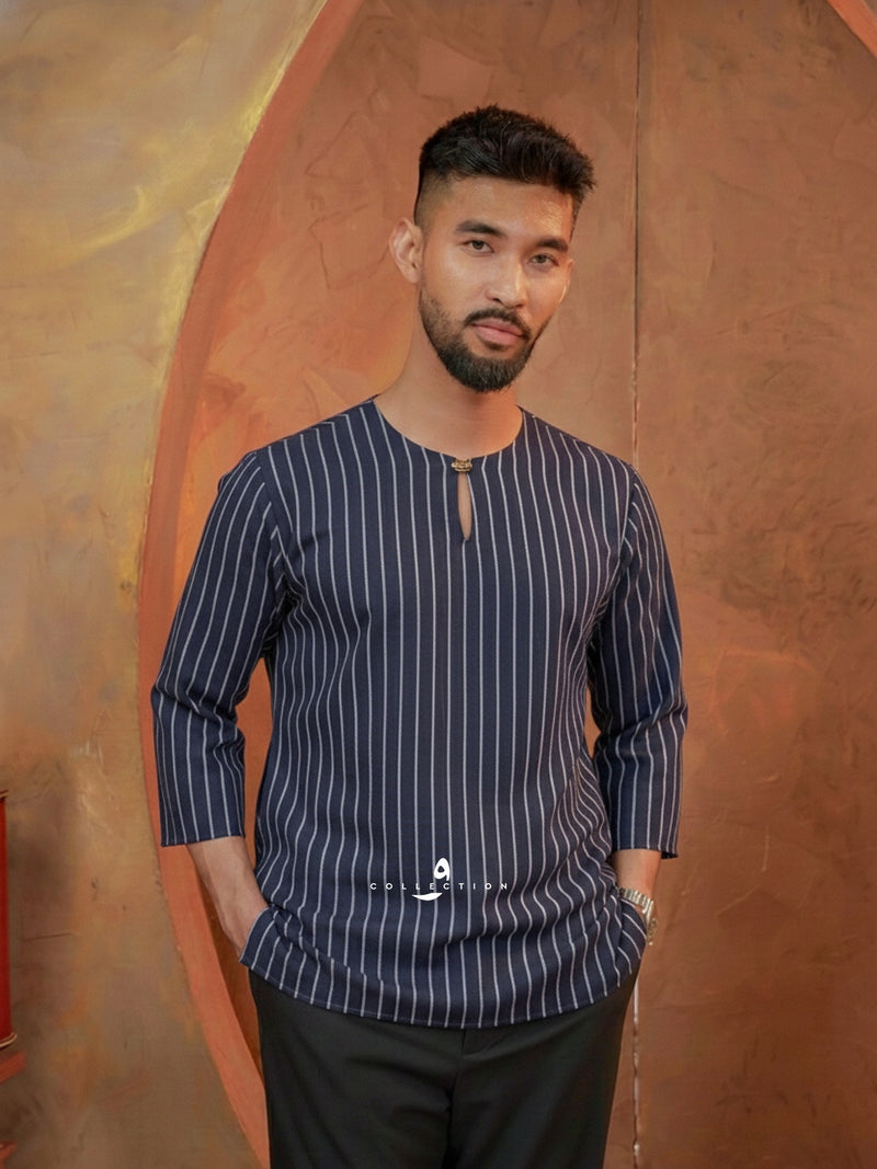 Kurta Ishak Linen - Navy Blue