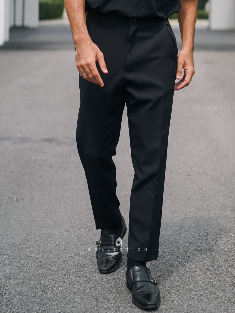Slack Tapered Fit - Black