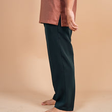 Slack Tapered Fit - Black