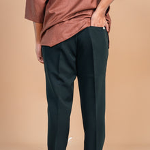 Slack Tapered Fit - Black