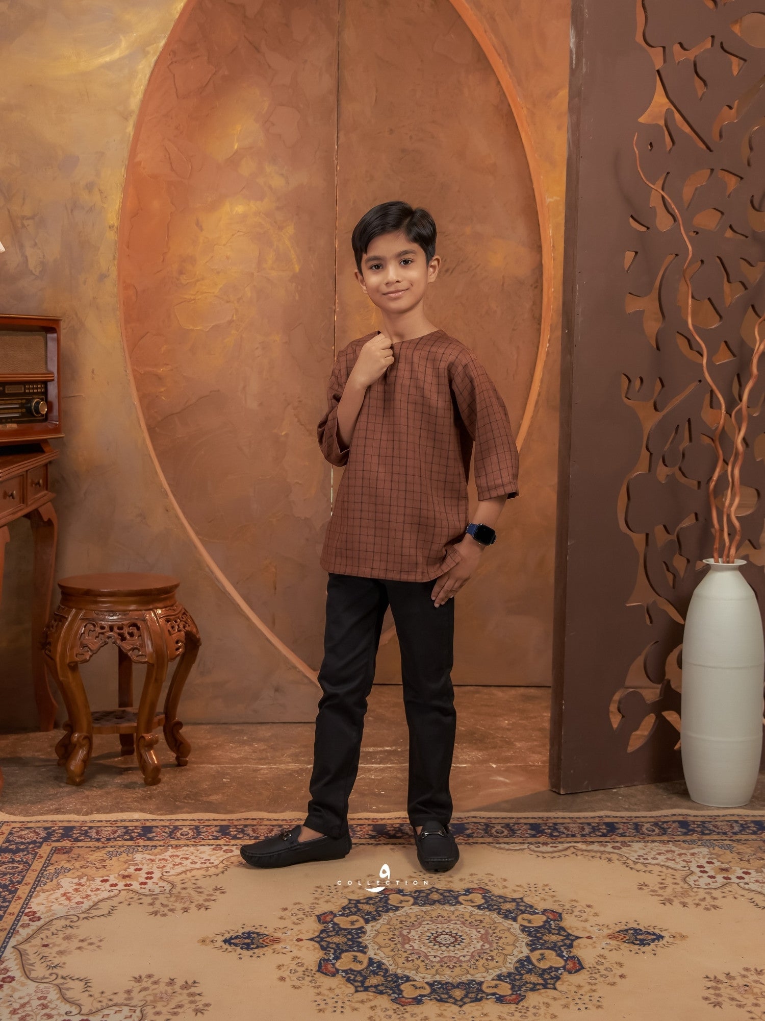 Kurta Shuib - Rich Brown