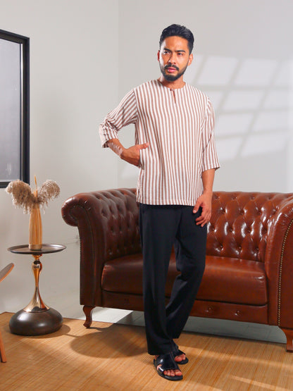 Kurta Ayub - Rich Brown