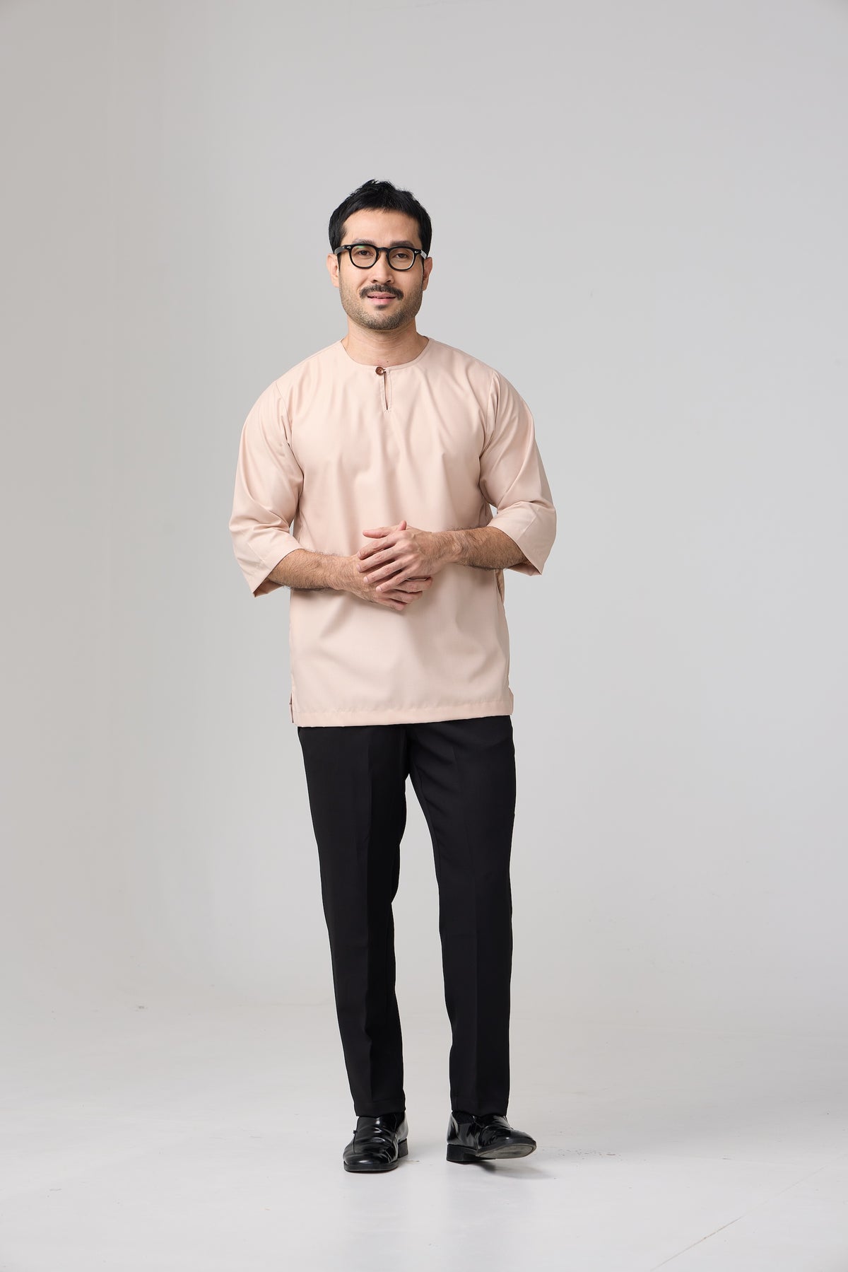 Kurta Yaakub - Nude