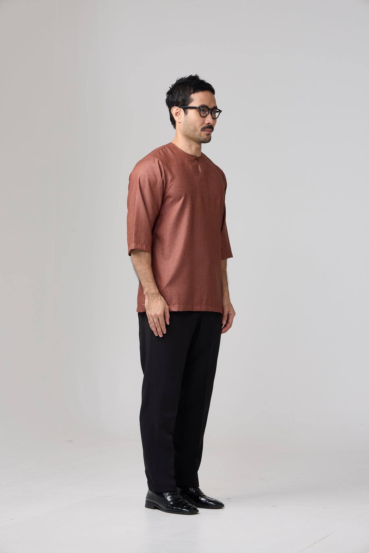 Kurta Luth - Rich Brown