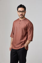 Kurta Luth - Rich Brown