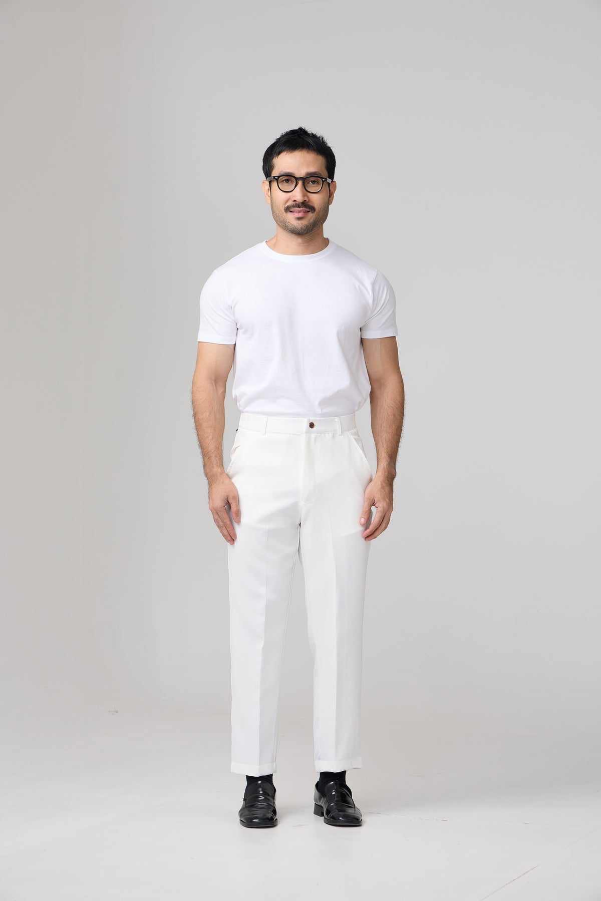 Cozy Tapered Fit - White