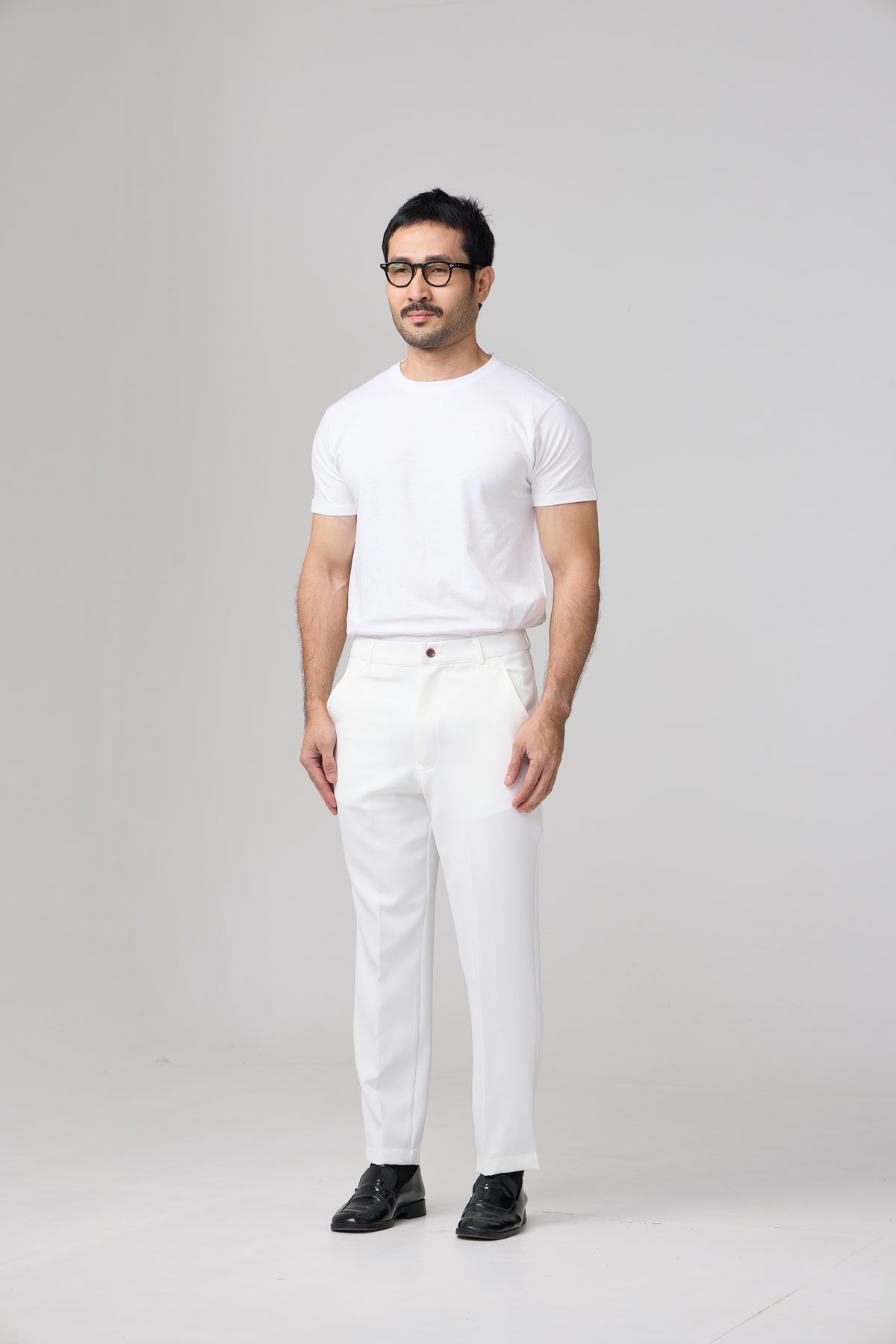 Cozy Tapered Fit - White