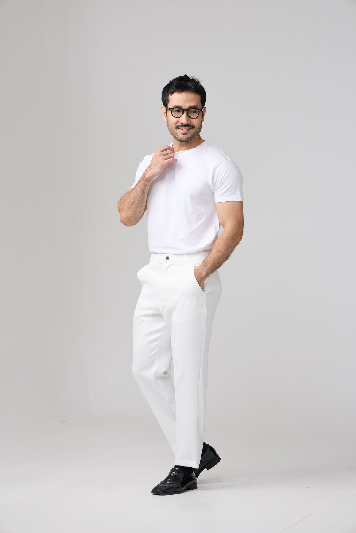 Cozy Tapered Fit - White