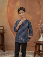 Kurta Ishak Linen - Navy Blue